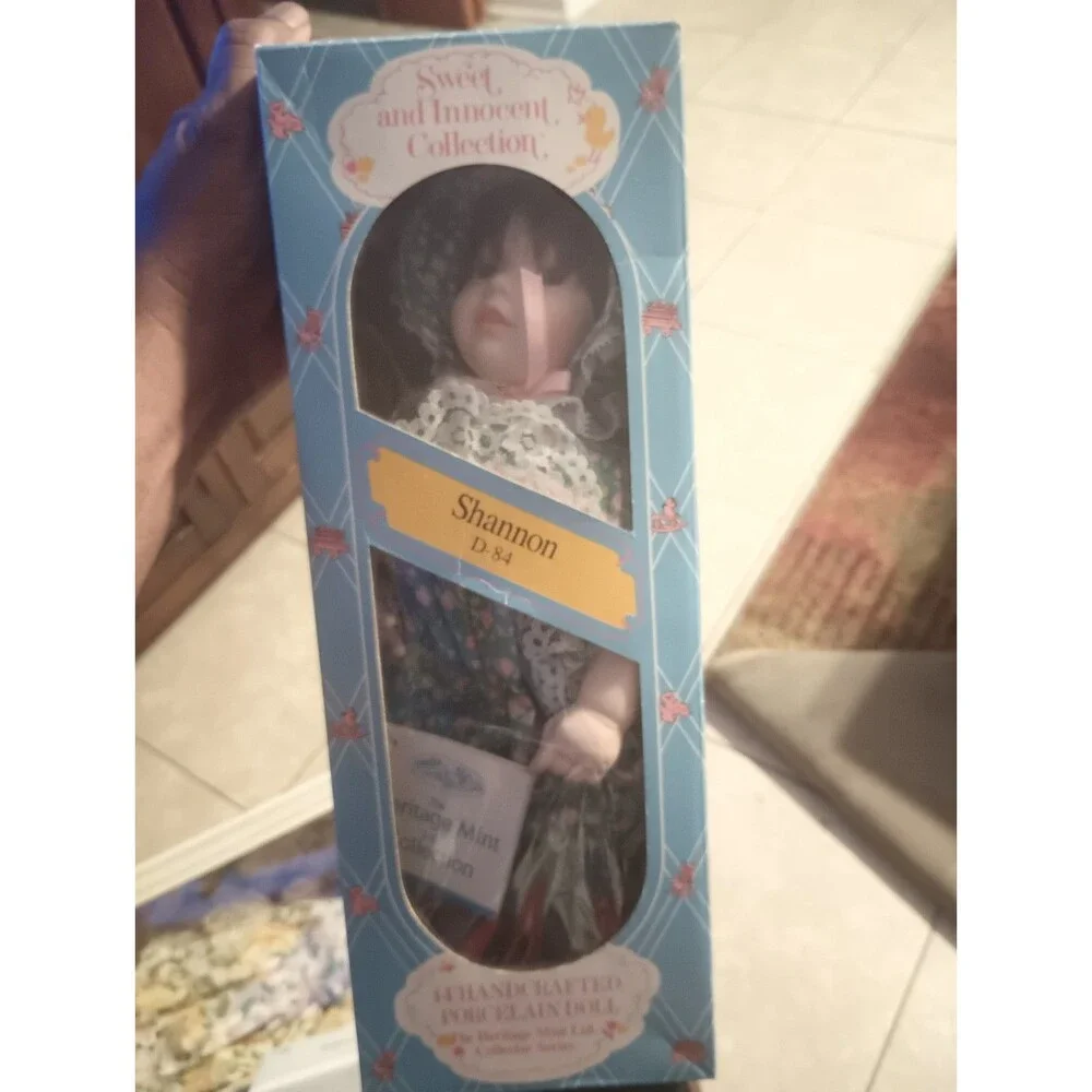 Heritage Mint Porcelain Doll Shannon Sweet And Innocent Collection NIB 1992